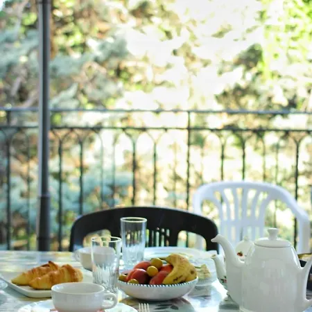 Bed & Breakfast Double Chambre D'hotes Josephine A La Terrasse 2 A 4 Personnes *